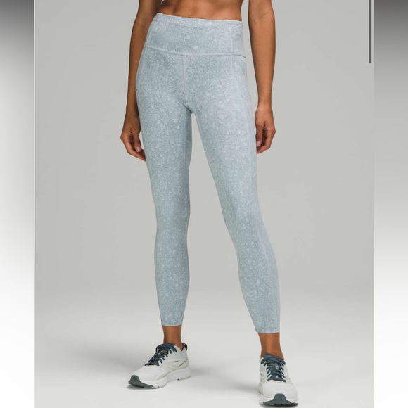 lululemon athletica Pants - Lululemon Fast and Free HR Tight 25” Wsh size 14 in city grit white blue